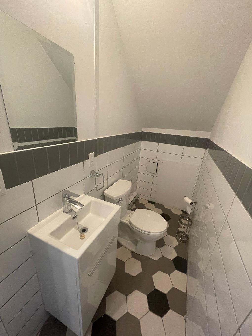 Bathroom - 426 Rue Beaubien E., Montréal (Rosemont/La Petite-Patrie), QC