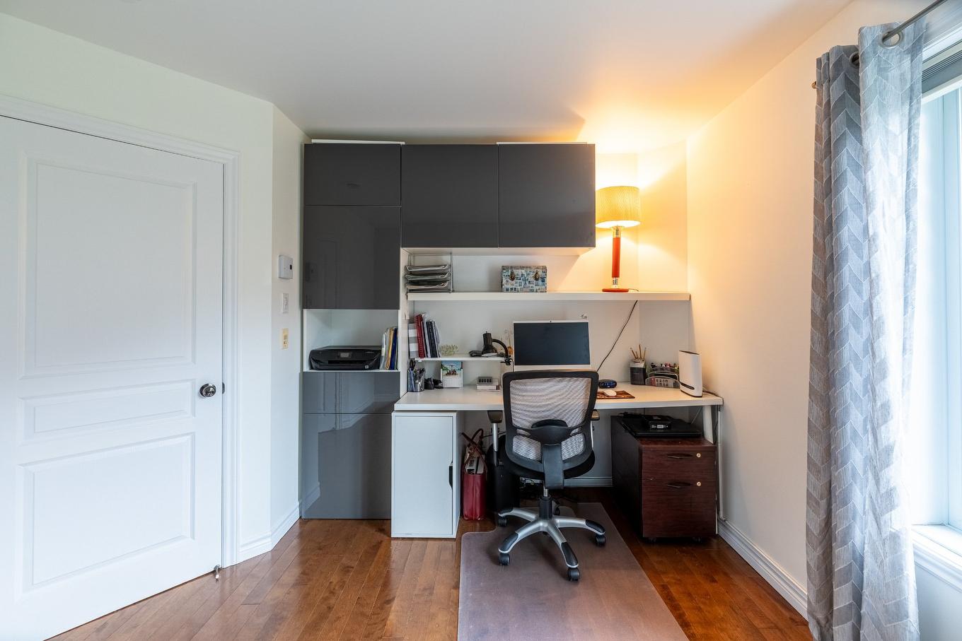 Bureau - 2-4655 Ch. Des Prairies, Brossard, QC - Indoor Photo Showing Office