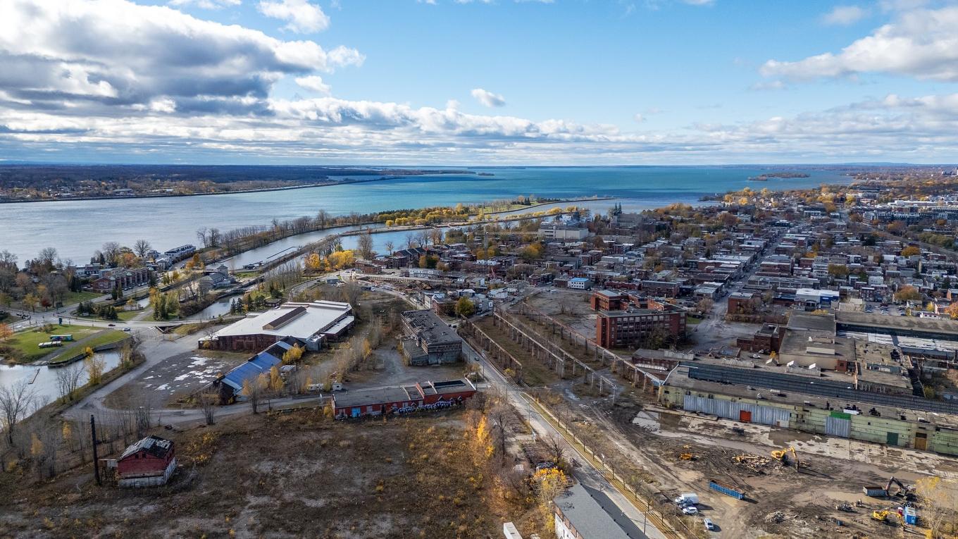 Photo aérienne - 102-387 Av. Skaniatarati, Montréal (Lachine), QC - Outdoor With Body Of Water With View
