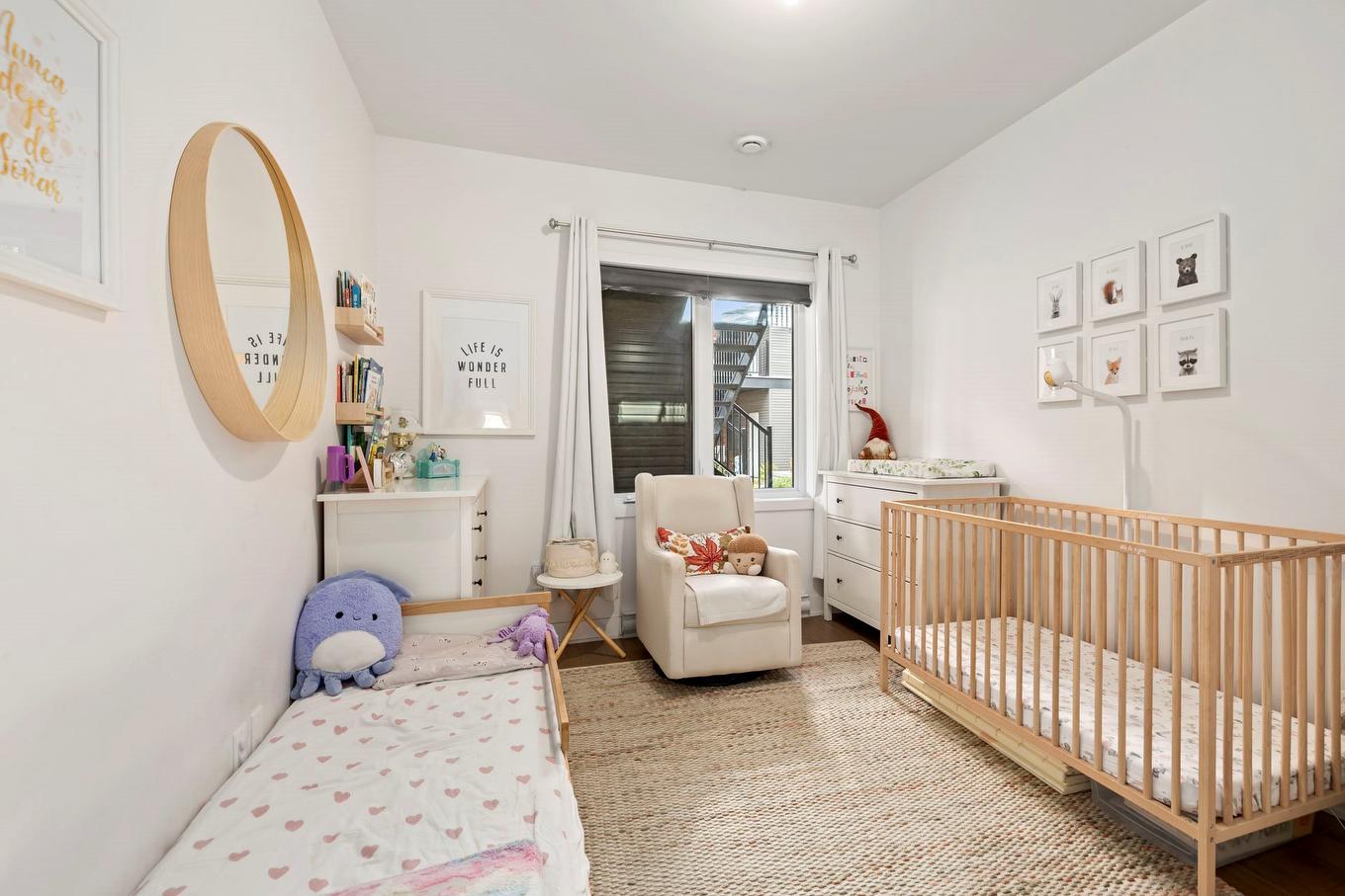 Chambre à coucher - 102-387 Av. Skaniatarati, Montréal (Lachine), QC - Indoor Photo Showing Bedroom