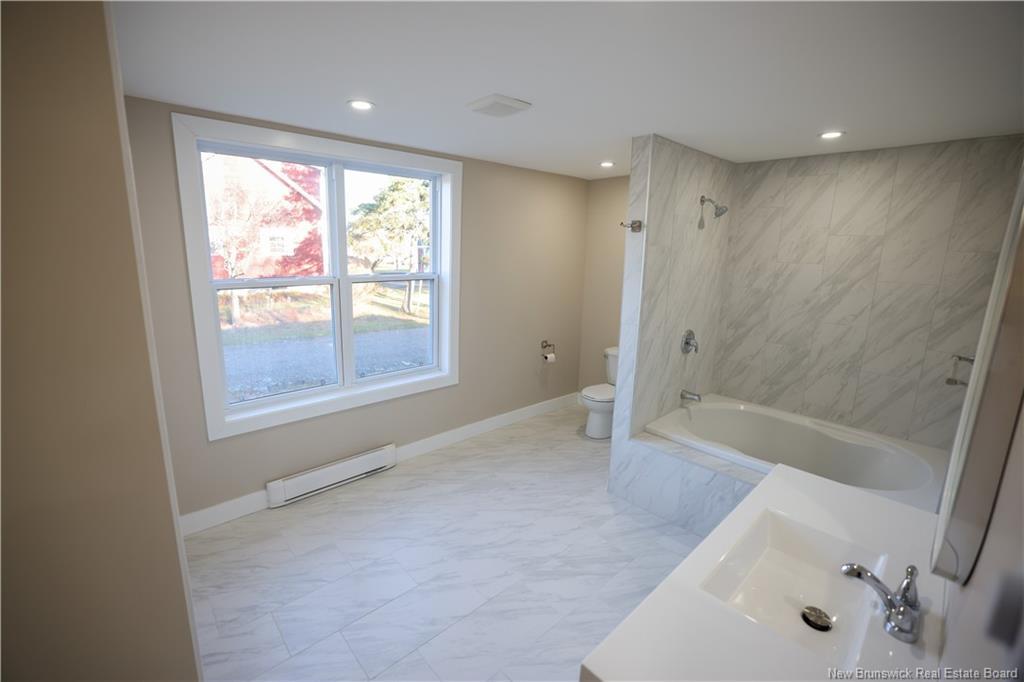 550 Salisbury Rd, Moncton, NB