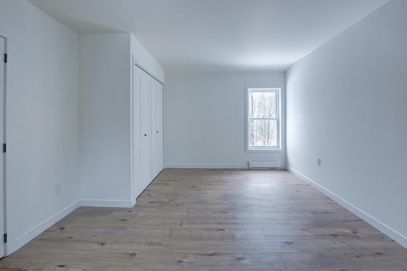 Primary bedroom - 184 Rue Lajeunesse, Saint-Colomban, QC - Indoor Photo Showing Other Room