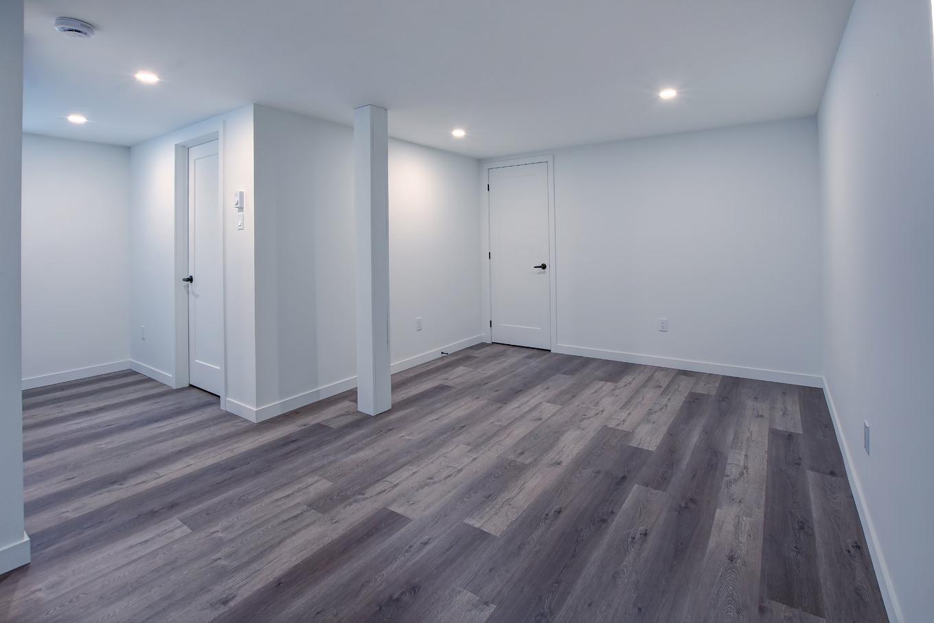 Family room - 184 Rue Lajeunesse, Saint-Colomban, QC - Indoor Photo Showing Other Room