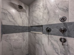 Salle de bains attenante à la CCP -