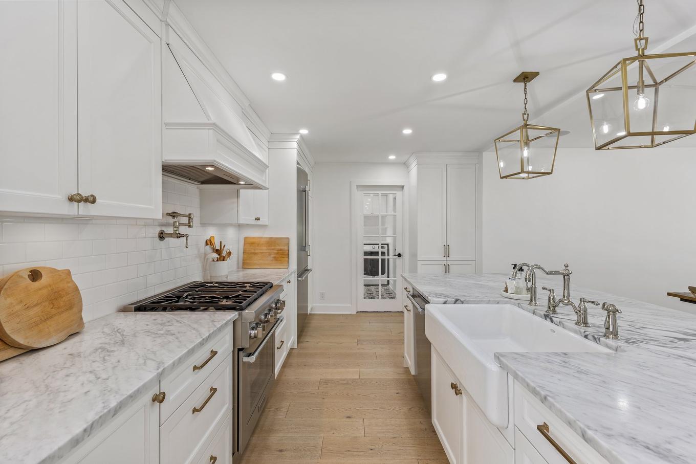 Cuisine - 155 Shannon Park Street, Beaconsfield, QC - Indoor Photo Showing Kitchen With Upgraded Kitchen