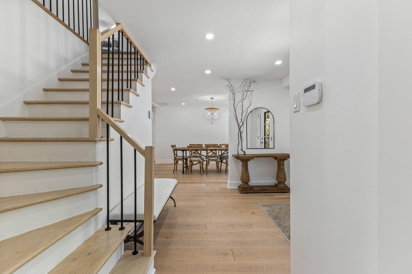 Escalier - 155 Shannon Park Street, Beaconsfield, QC - Indoor Photo Showing Other Room