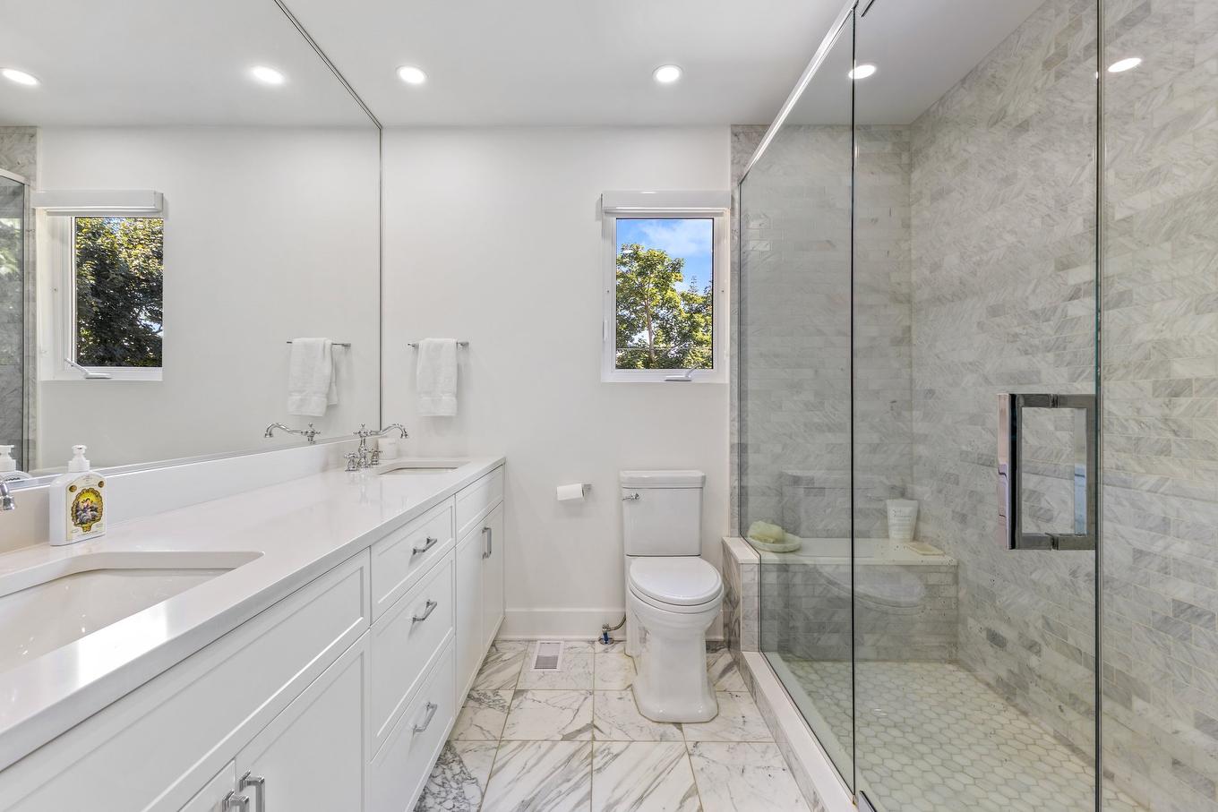 Salle de bains attenante à la CCP - 155 Shannon Park Street, Beaconsfield, QC - Indoor Photo Showing Bathroom