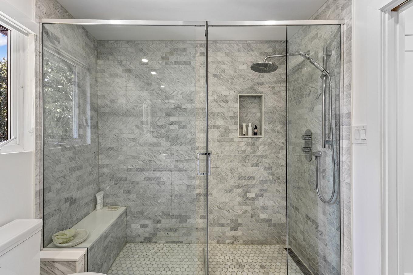 Salle de bains attenante à la CCP - 155 Shannon Park Street, Beaconsfield, QC - Indoor Photo Showing Bathroom