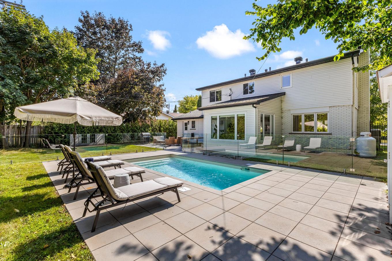 Cour - 155 Shannon Park Street, Beaconsfield, QC - Outdoor With In Ground Pool With Backyard