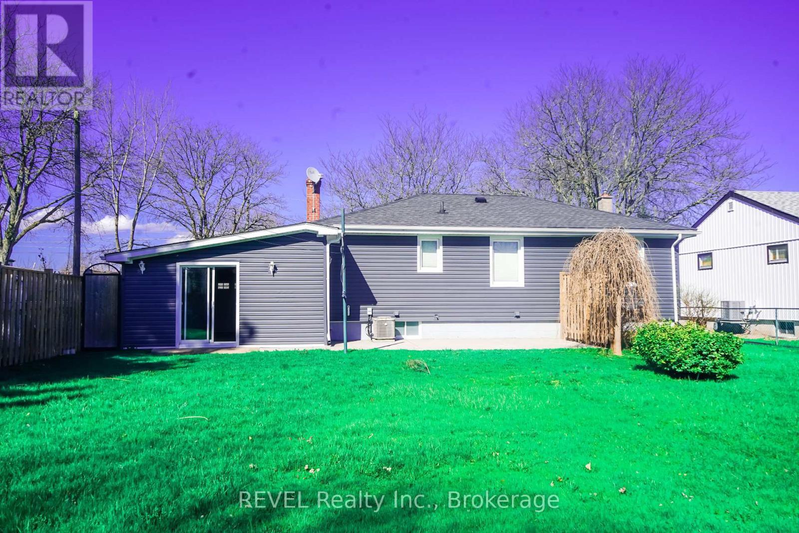 8685 Roosevelt Street, Niagara Falls (Chippawa), ON - Outdoor