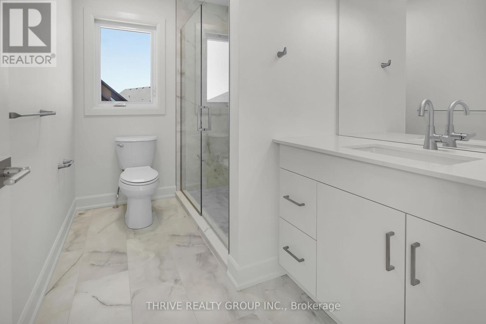 3843 Petalpath Way, London South (South V), ON - Indoor Photo Showing Bathroom