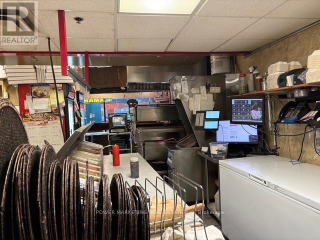 320 Bank Street, Ottawa, ON