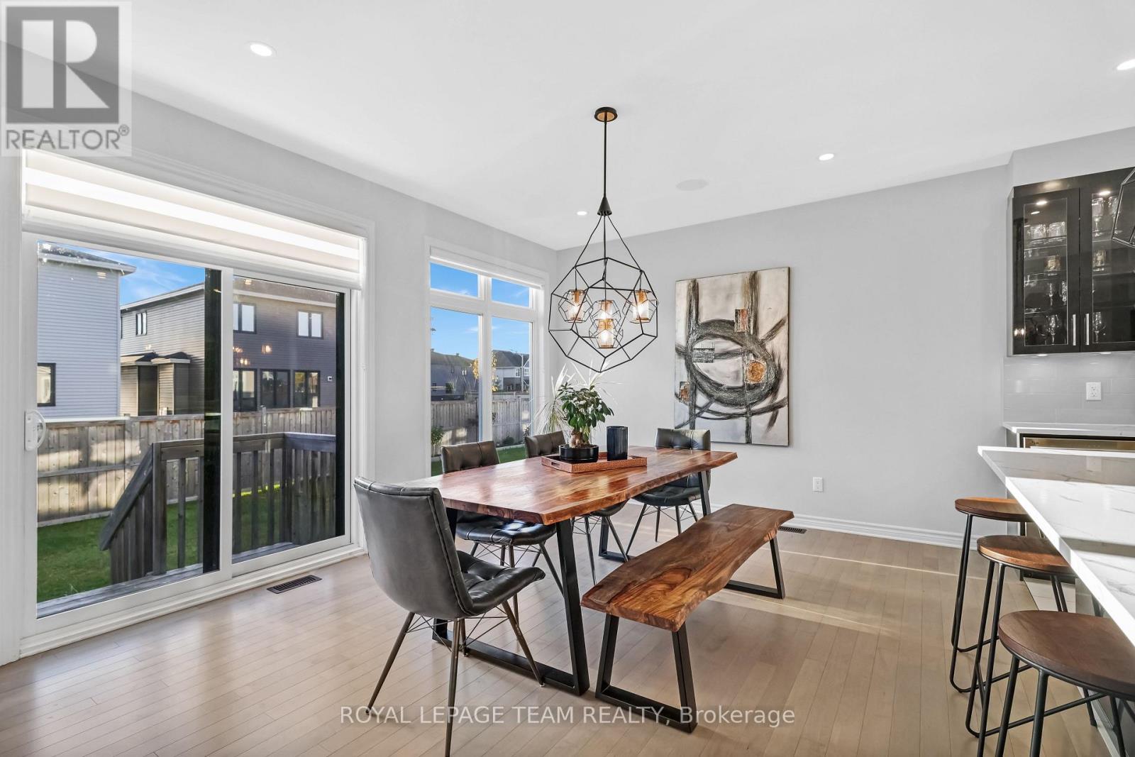 711 Moonflower Crescent, Ottawa, ON - Indoor Photo Showing Dining Room