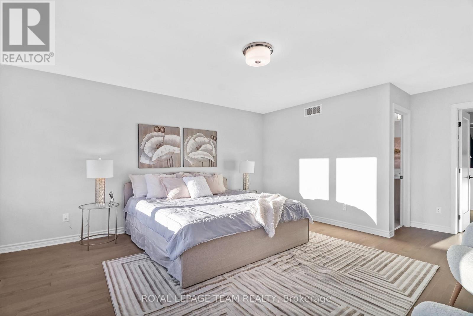 711 Moonflower Crescent, Ottawa, ON - Indoor Photo Showing Bedroom