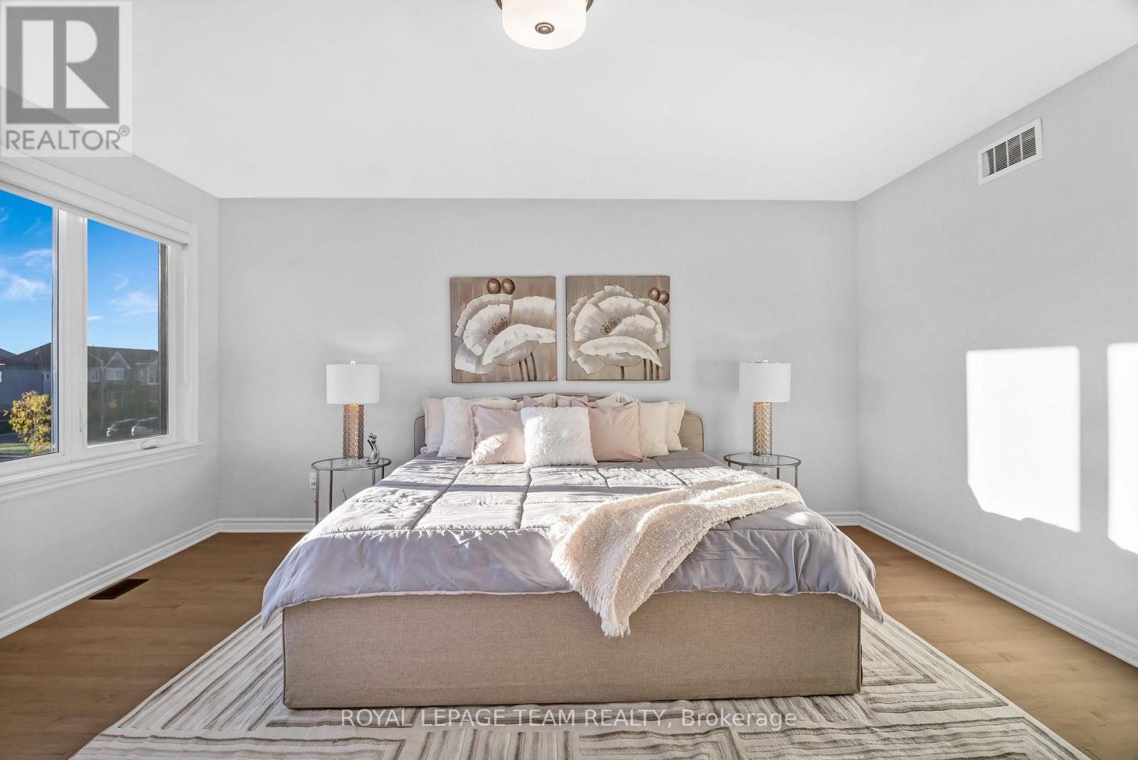 711 Moonflower Crescent, Ottawa, ON - Indoor Photo Showing Bedroom