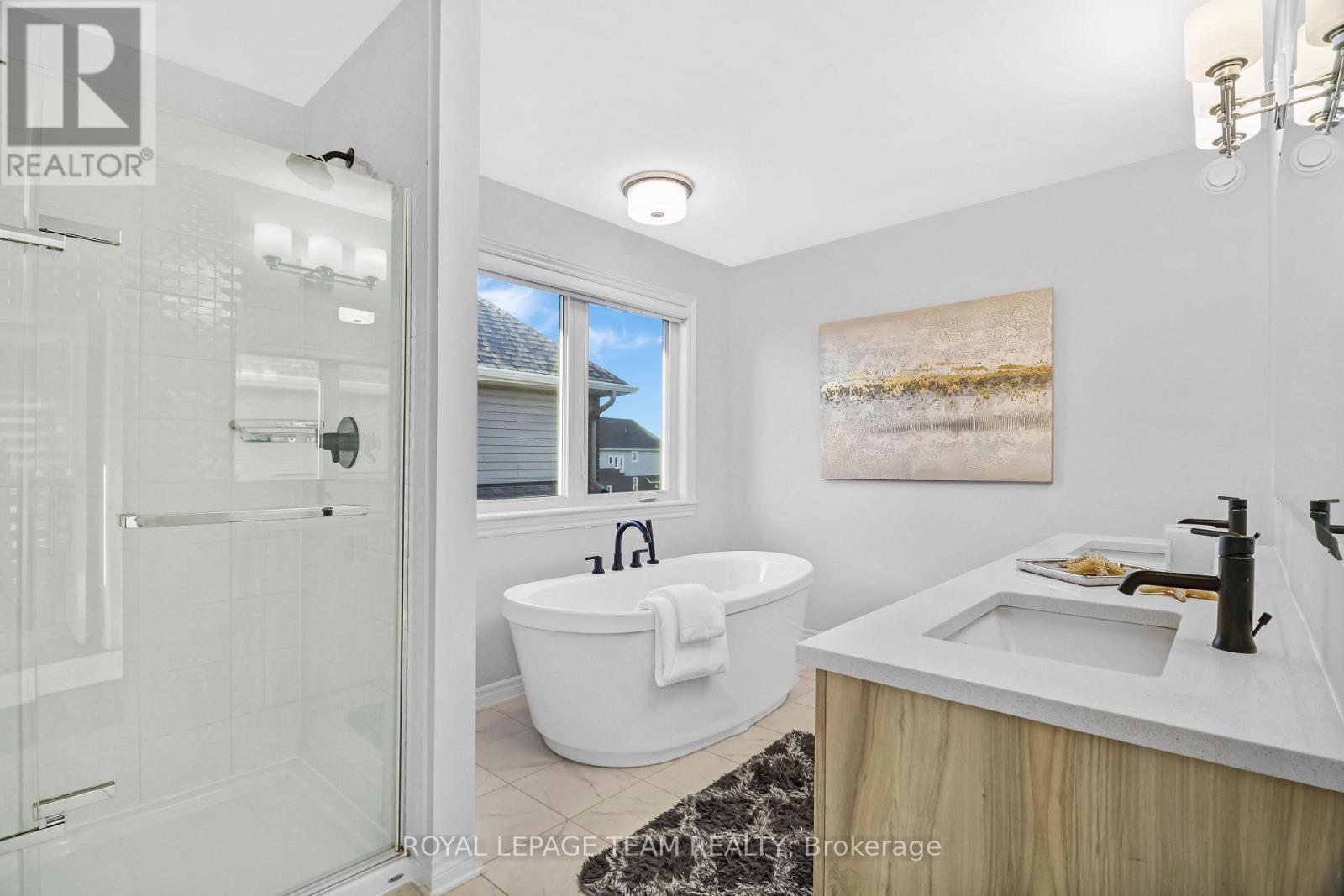 711 Moonflower Crescent, Ottawa, ON - Indoor Photo Showing Bathroom