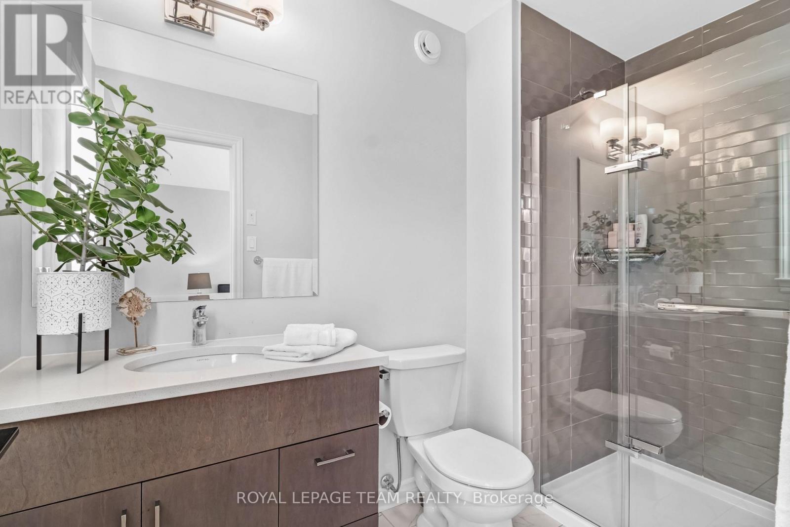 711 Moonflower Crescent, Ottawa, ON - Indoor Photo Showing Bathroom