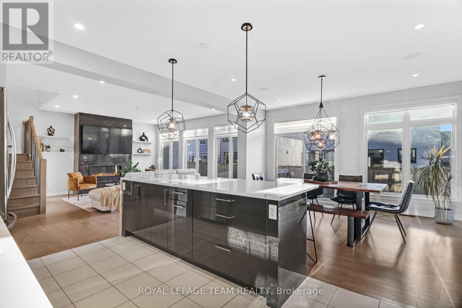 711 Moonflower Crescent, Ottawa, ON - Indoor