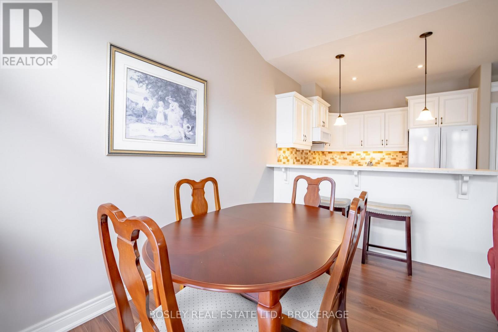 16 - 409 Niagara Street, St. Catharines (Carlton/Bunting), ON - Indoor Photo Showing Dining Room