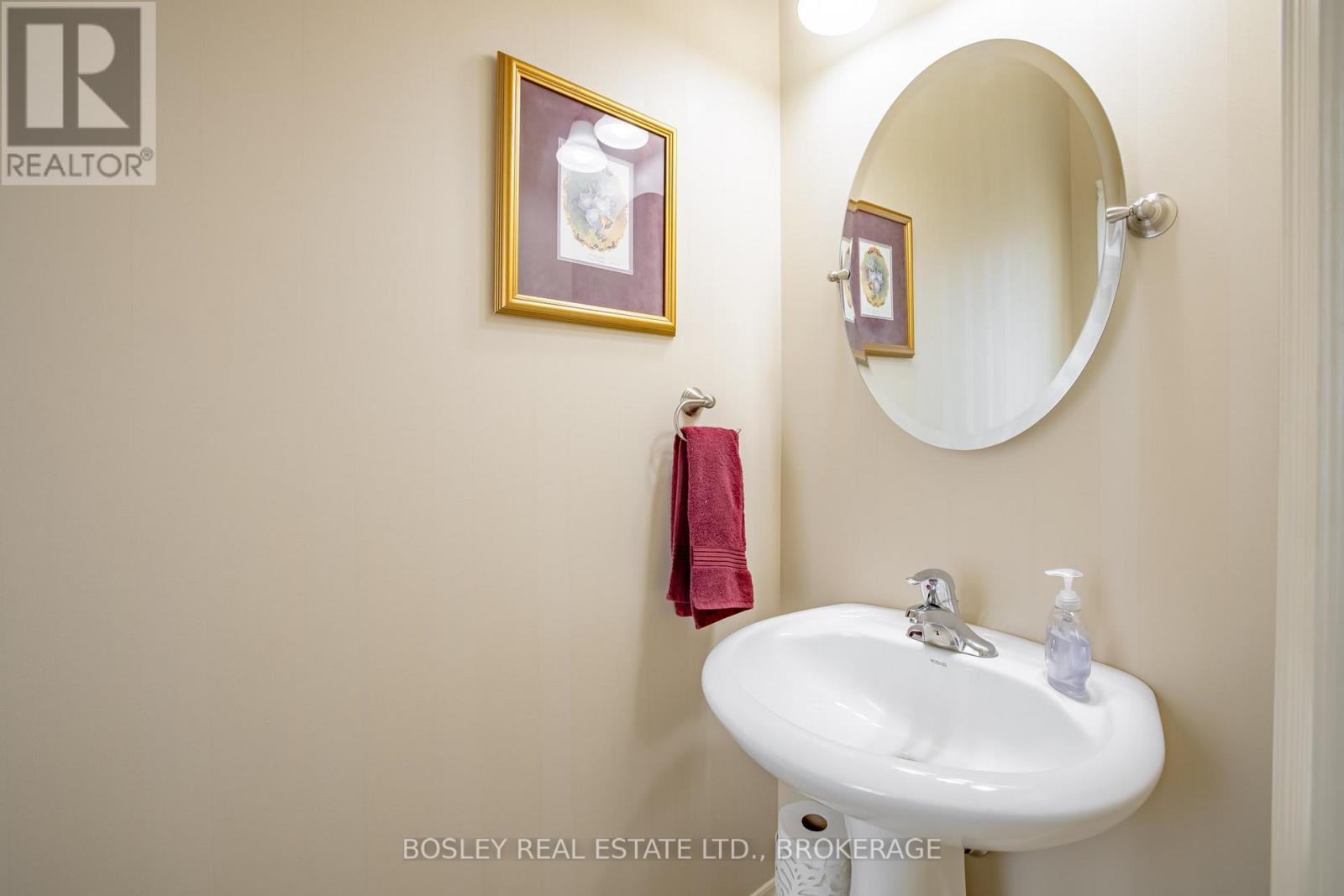 16 - 409 Niagara Street, St. Catharines (Carlton/Bunting), ON - Indoor Photo Showing Bathroom