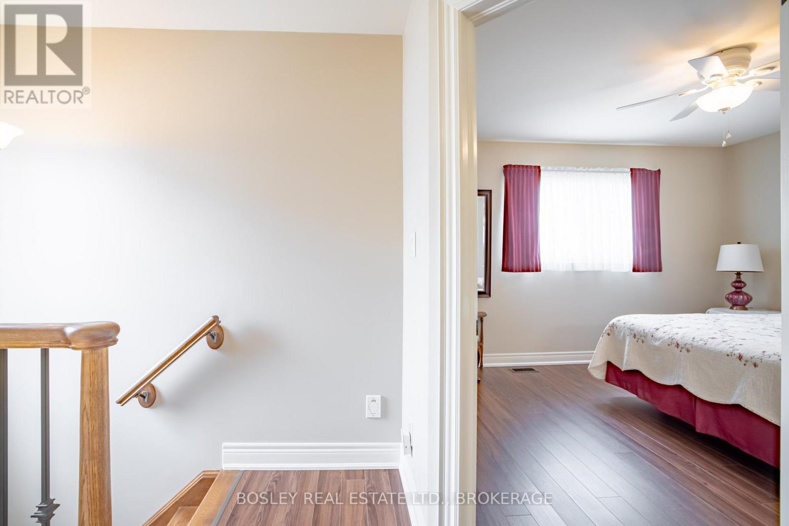 16 - 409 Niagara Street, St. Catharines (Carlton/Bunting), ON - Indoor Photo Showing Bedroom