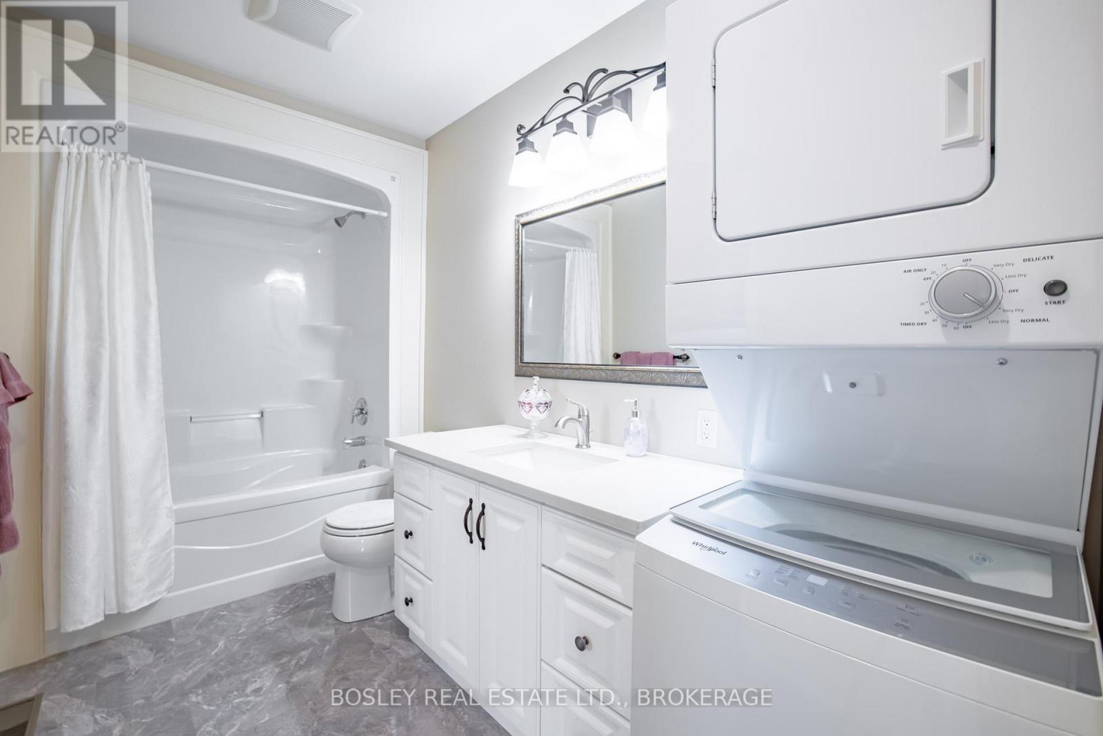 16 - 409 Niagara Street, St. Catharines (Carlton/Bunting), ON - Indoor