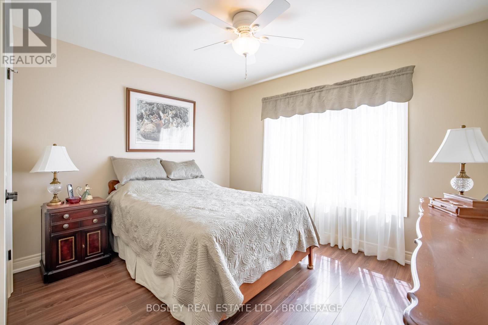 16 - 409 Niagara Street, St. Catharines (Carlton/Bunting), ON - Indoor Photo Showing Bedroom