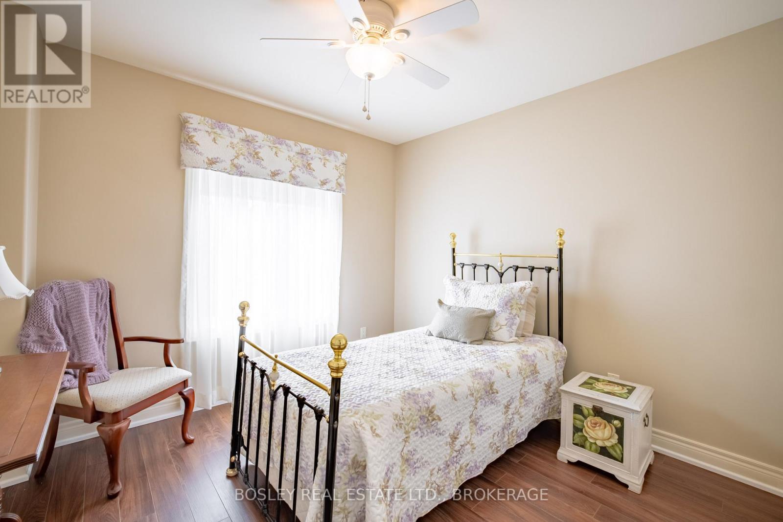 16 - 409 Niagara Street, St. Catharines (Carlton/Bunting), ON - Indoor Photo Showing Bedroom