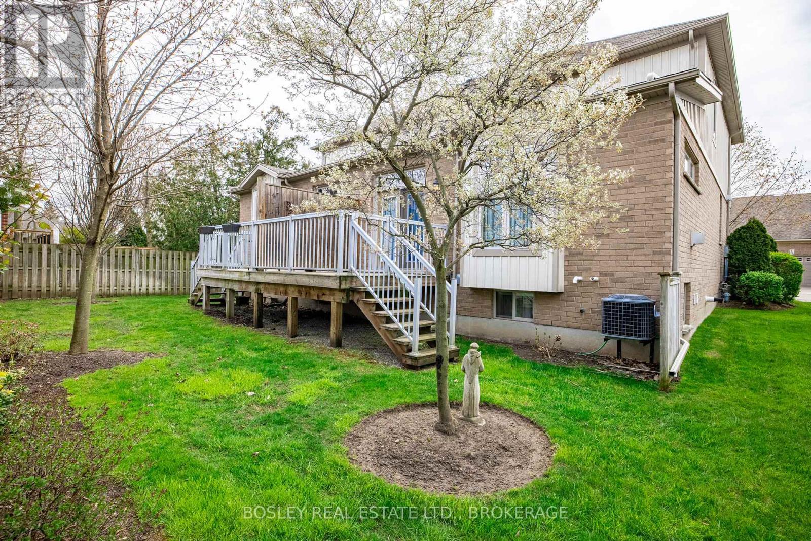 16 - 409 Niagara Street, St. Catharines (Carlton/Bunting), ON - Outdoor With Deck Patio Veranda