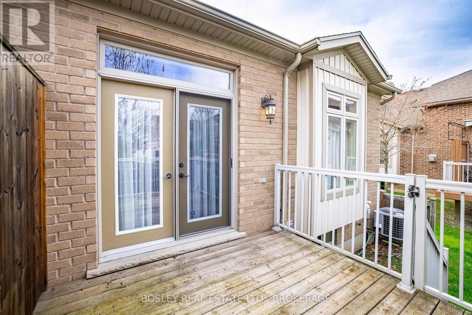 16 - 409 Niagara Street, St. Catharines (Carlton/Bunting), ON - Outdoor With Deck Patio Veranda With Exterior
