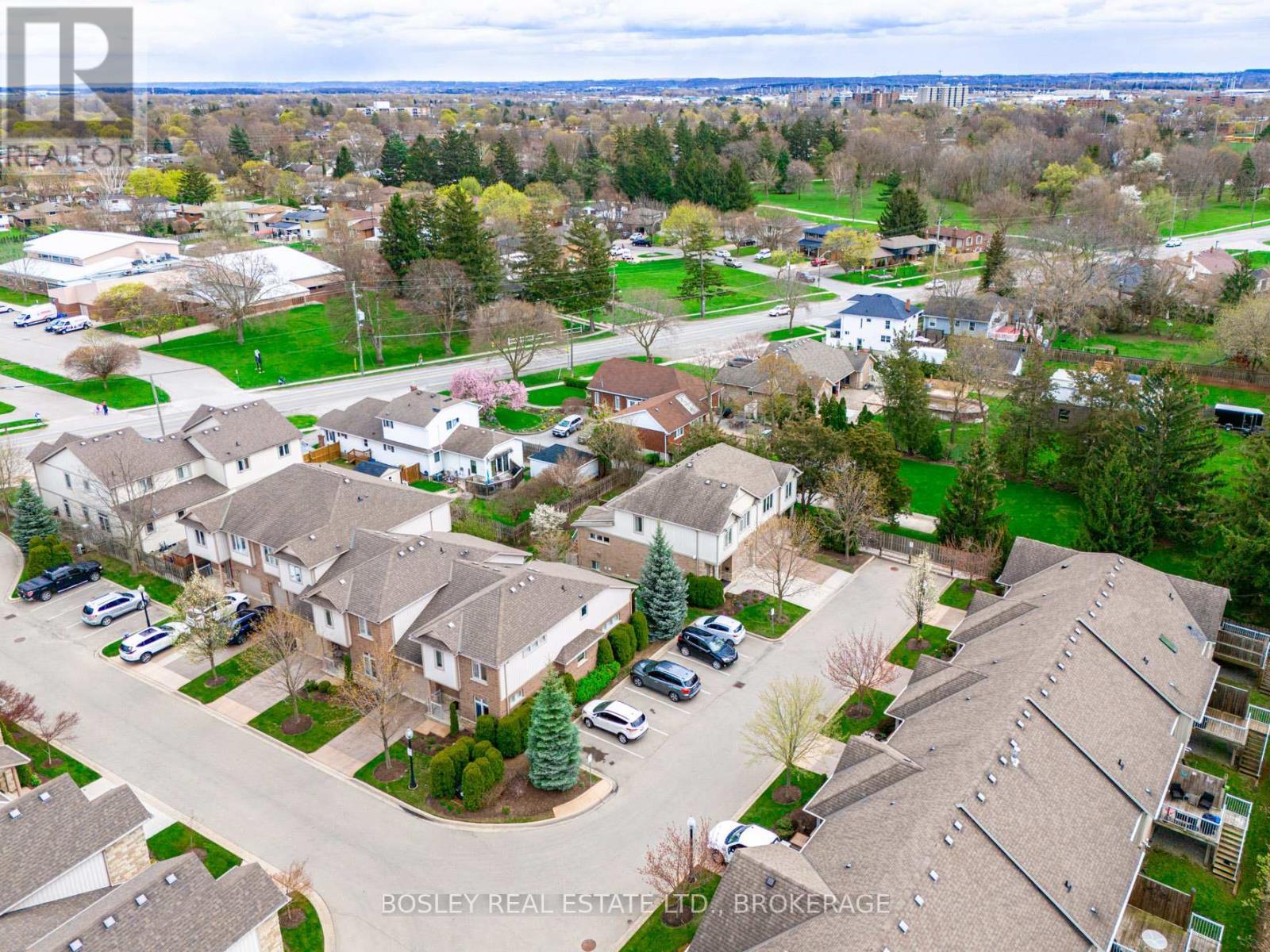 16 - 409 Niagara Street, St. Catharines (Carlton/Bunting), ON - Outdoor With View