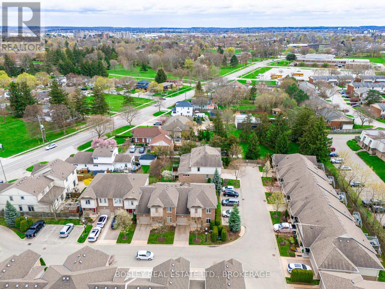 16 - 409 Niagara Street, St. Catharines (Carlton/Bunting), ON - Outdoor With View