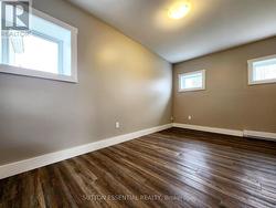 Bedroom/Office - no closet -