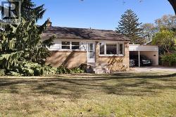 3276 VIRGINIA PARK AVENUE Windsor, ON N9E 2C3