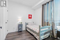 Second bedroom with semi-private ensuite -