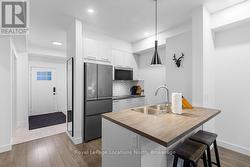 Fully equipped kitchen with built in appliances -