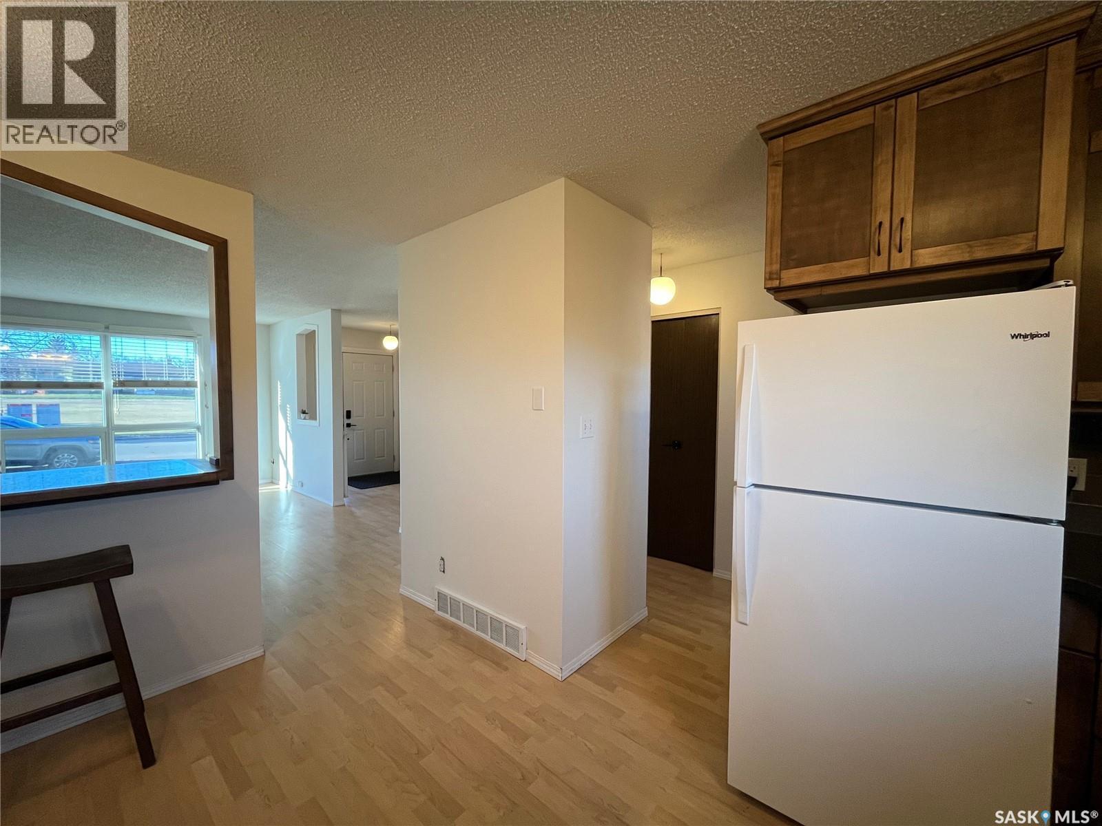 185 5Th Avenue S, Yorkton, SK - Indoor