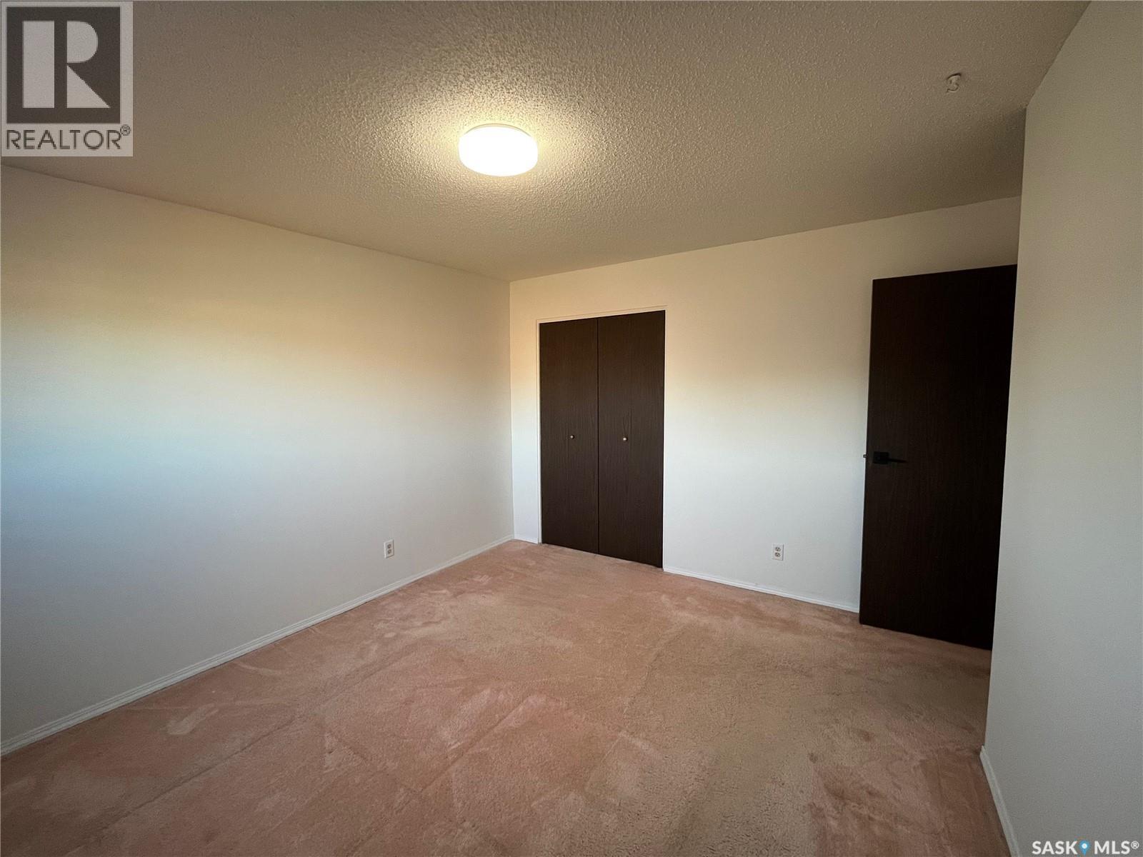 185 5Th Avenue S, Yorkton, SK - Indoor Photo Showing Other Room