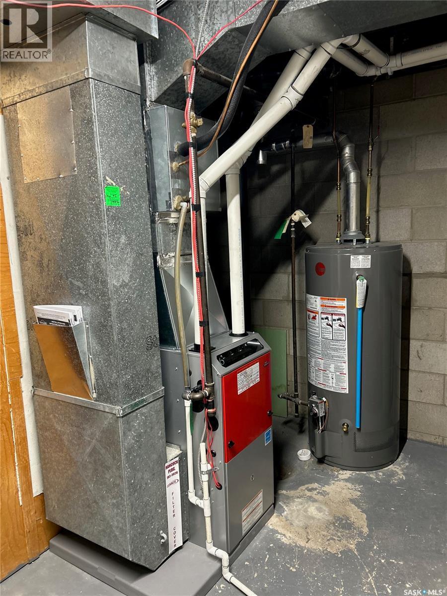 185 5Th Avenue S, Yorkton, SK - Indoor Photo Showing Basement