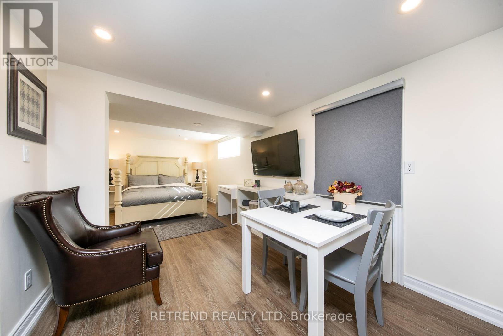 Bsmt A - 7 Goddard Street, Toronto, ON - Indoor