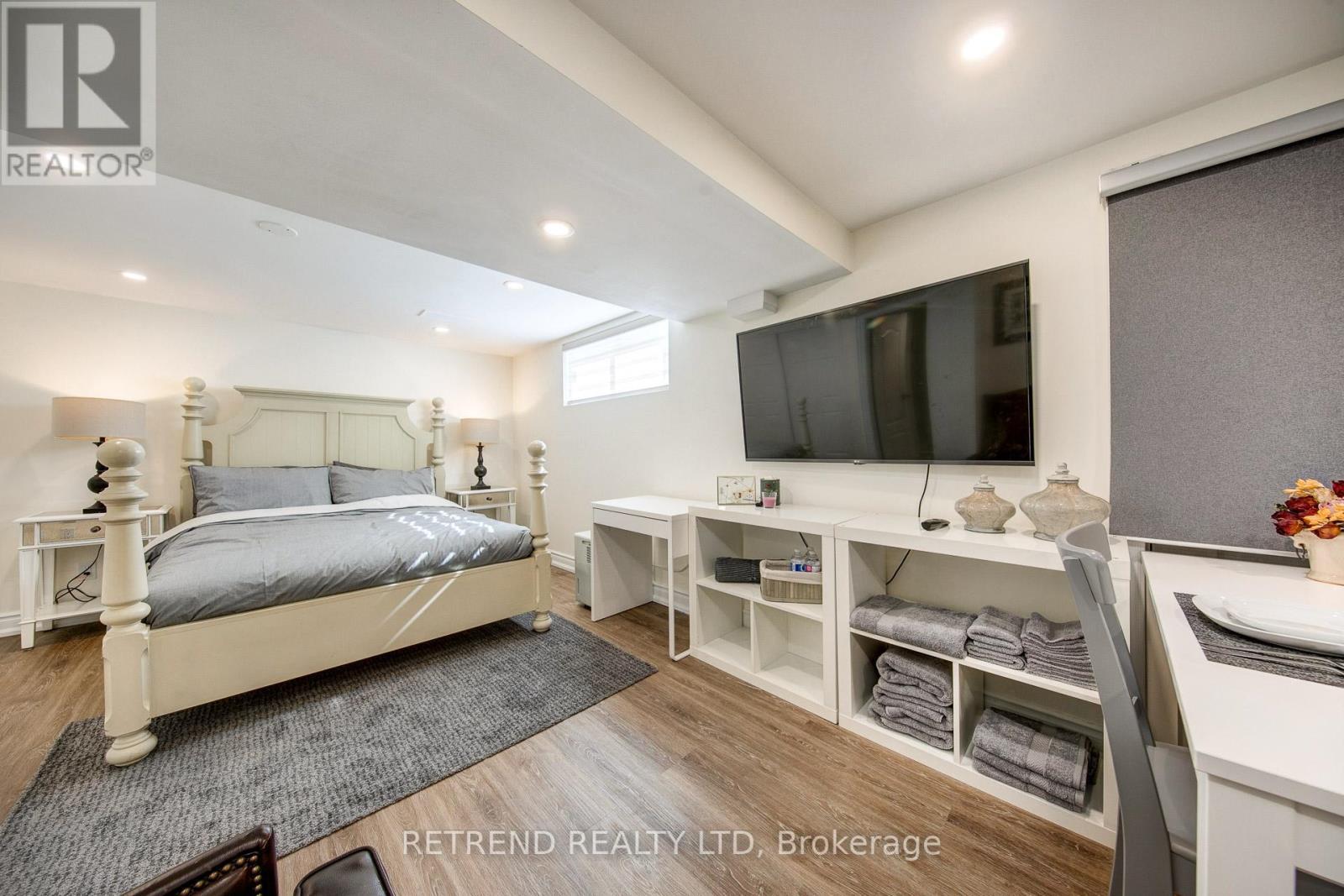Bsmt A - 7 Goddard Street, Toronto, ON - Indoor Photo Showing Bedroom