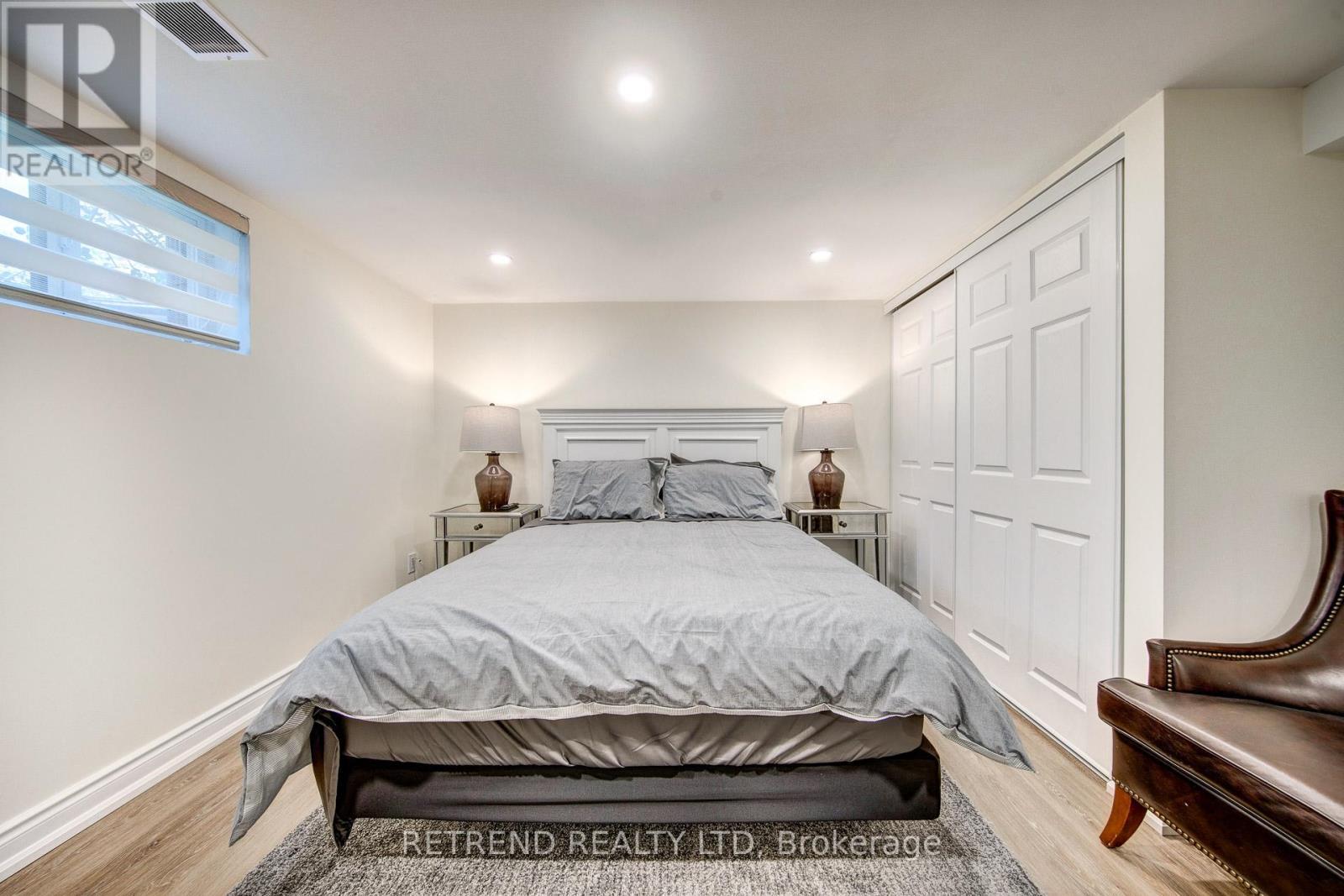 Bsmt B - 7 Goddard Street, Toronto, ON - Indoor Photo Showing Bedroom