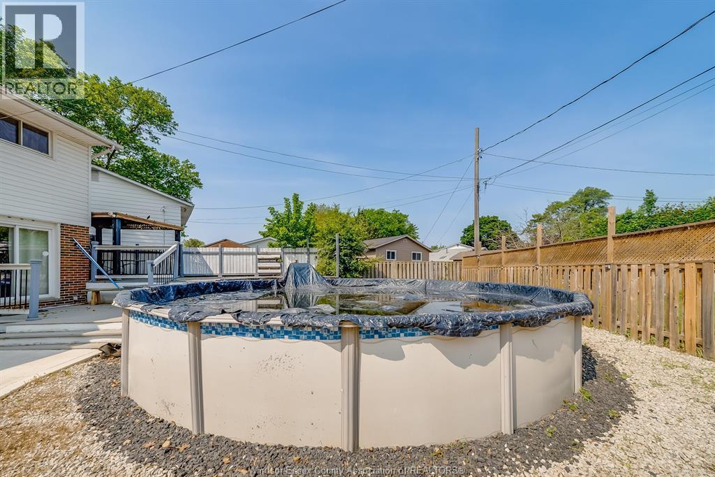 3536 Wolfe Court, Windsor, ON - Outdoor With Above Ground Pool