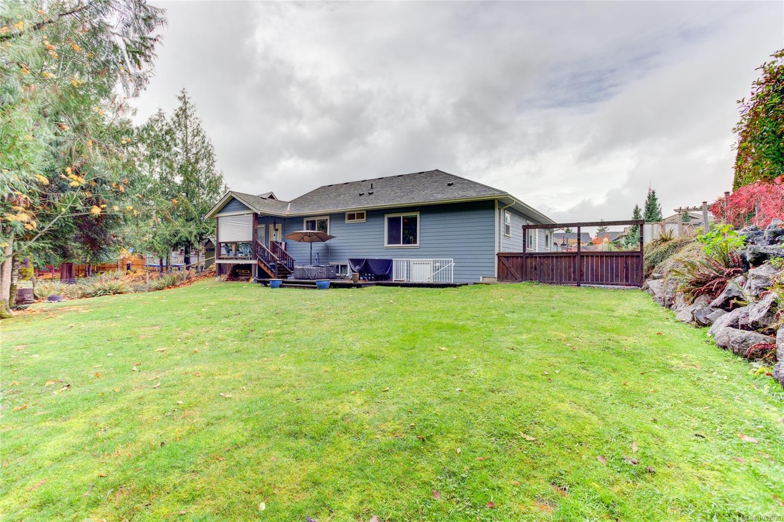 501 Mountain View Dr, Lake Cowichan, BC