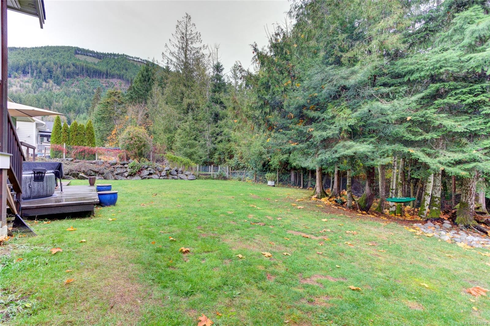 501 Mountain View Dr, Lake Cowichan, BC