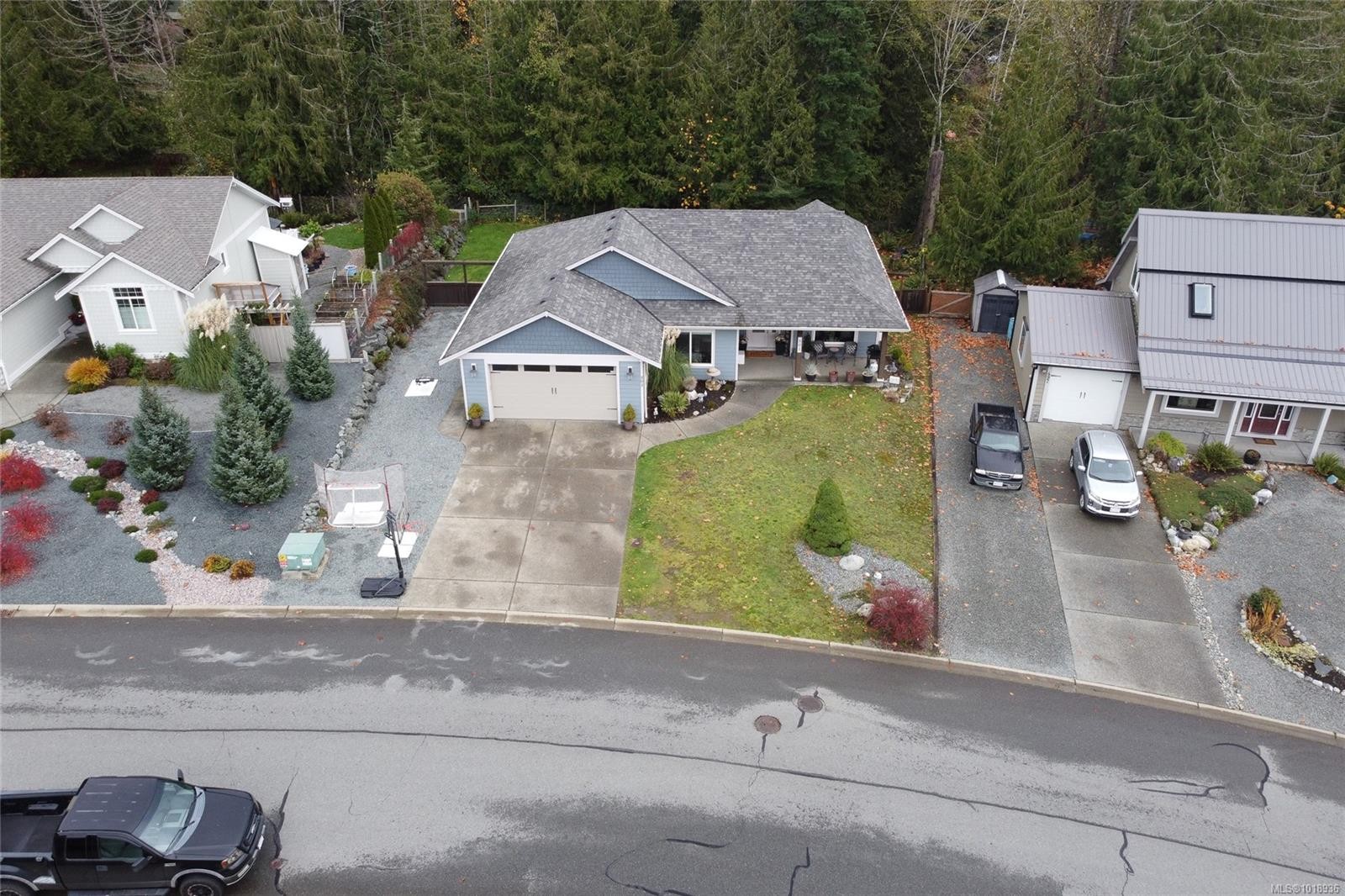 501 Mountain View Dr, Lake Cowichan, BC