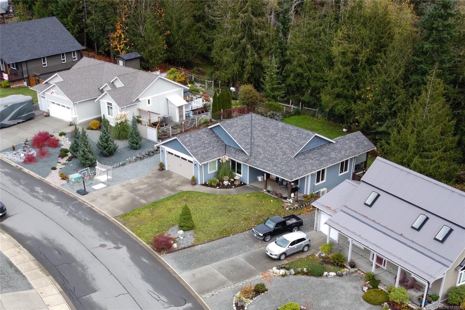 501 Mountain View Dr, Lake Cowichan, BC