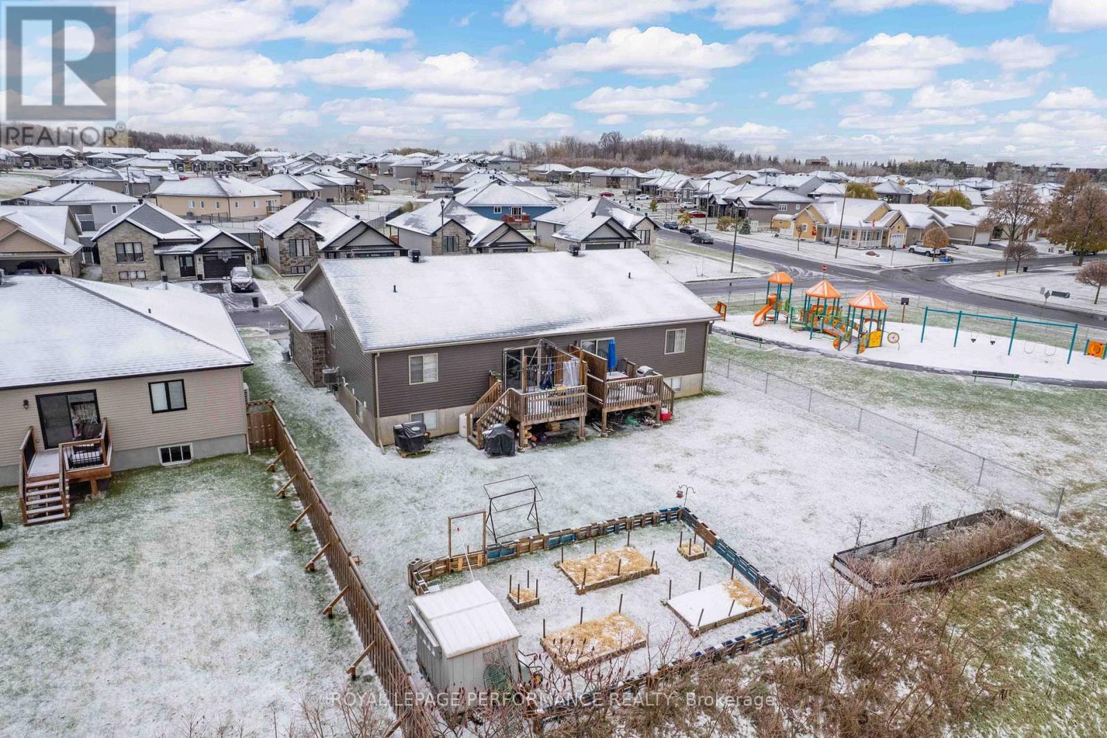 2305 Watson Crescent, Cornwall, ON - Outdoor