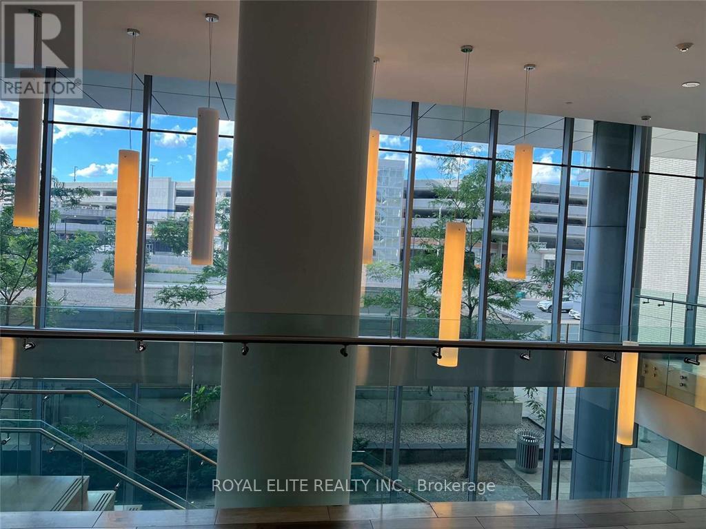 G06 - 70 Forest Manor Road, Toronto, ON - Indoor Photo Showing Other Room