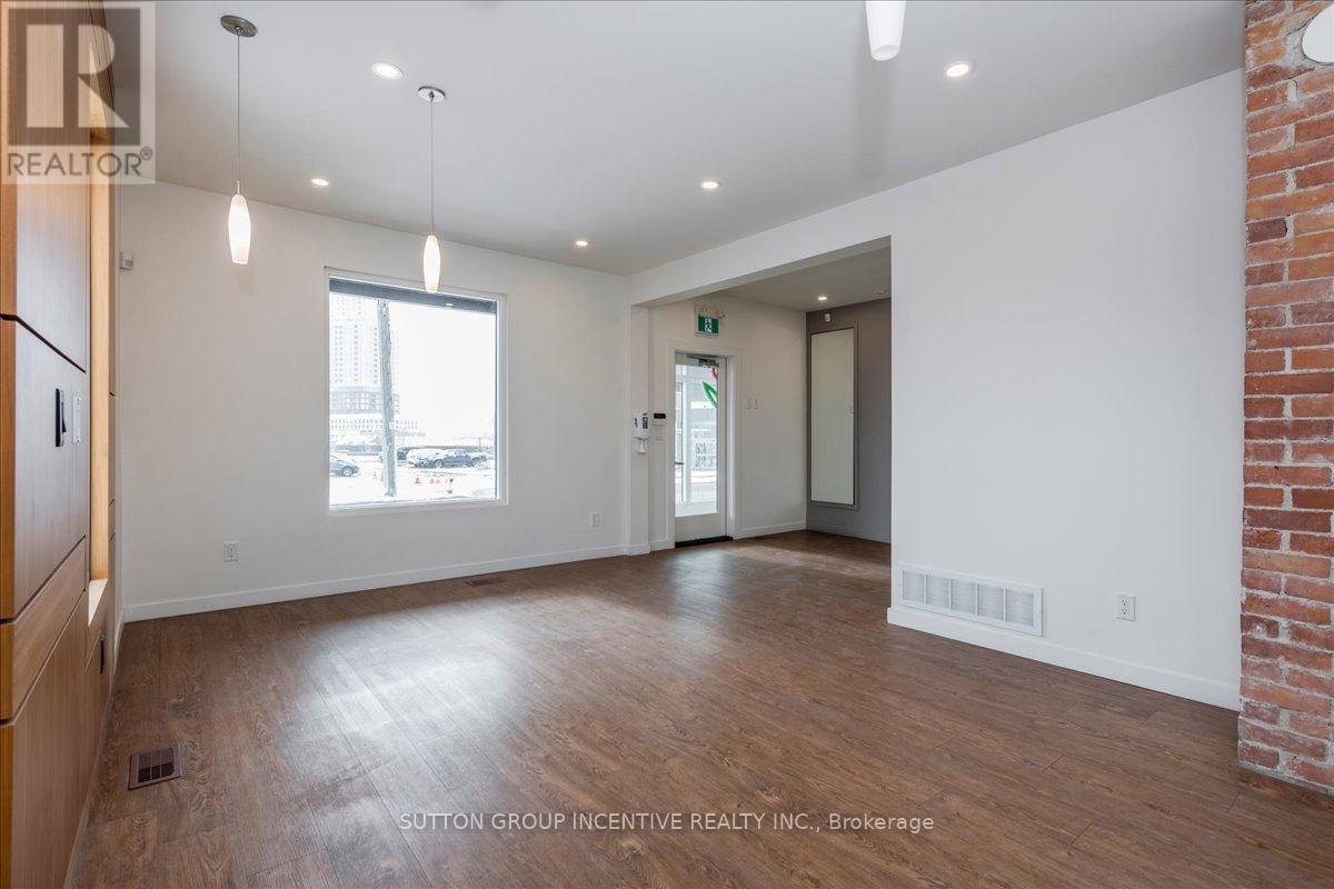 Main Floor 3 - 18 Worsley Street, Barrie, ON